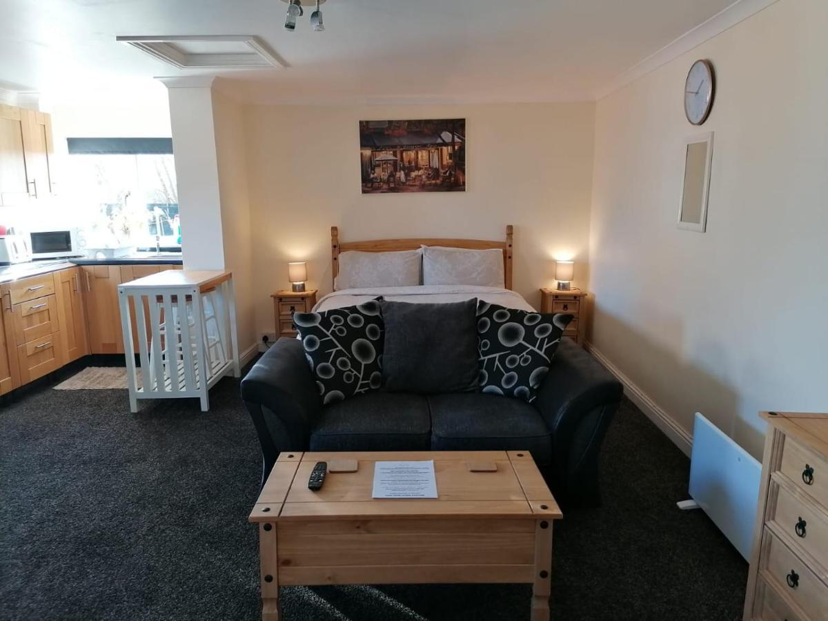 Sherwood Studio Annexe 1 Bedroom Entire Property Boston Bagian luar foto