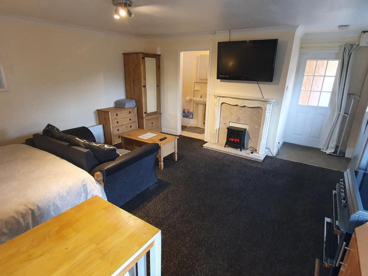 Sherwood Studio Annexe 1 Bedroom Entire Property Boston Bagian luar foto