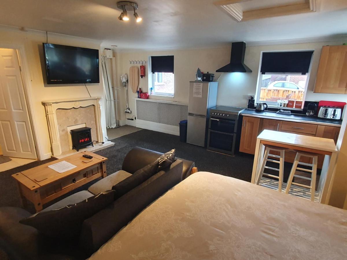 Sherwood Studio Annexe 1 Bedroom Entire Property Boston Bagian luar foto