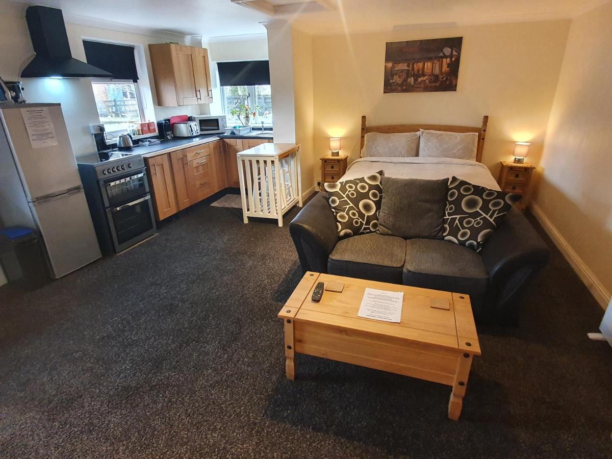 Sherwood Studio Annexe 1 Bedroom Entire Property Boston Bagian luar foto