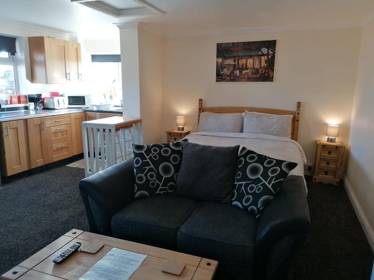 Sherwood Studio Annexe 1 Bedroom Entire Property Boston Bagian luar foto